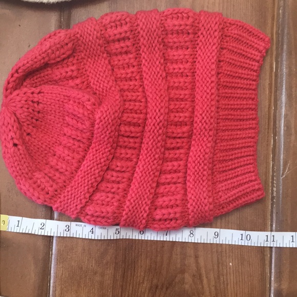 2 knitted cotton hats ( one cream/peachy pink) price is for both - Picture 16 of 16